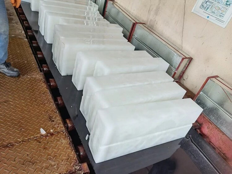 أعمال مصنع الثلج
