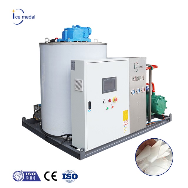 آلة تصنيع شرائح الثلج الصناعية بقدرة 5 طن من Icemedal مع تبريد الماء / تبريد الهواء