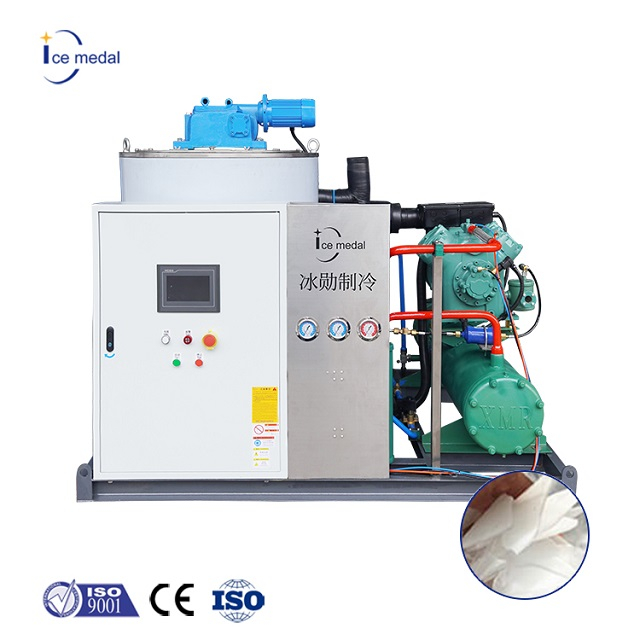 آلة تصنيع شرائح الثلج الصناعية بقدرة 5 طن من Icemedal مع تبريد الماء / تبريد الهواء